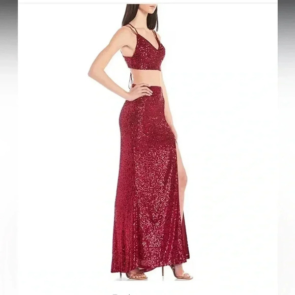 Jump Sequin-Embellished V-Neck Cropped Top & Long Skirt Two-Piece Dress - Picture 3 of 11